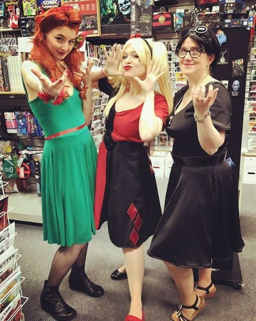 Here is a shot of the finished #GothamCitySirens dresses I made for my coworkers and I for #FreeComi