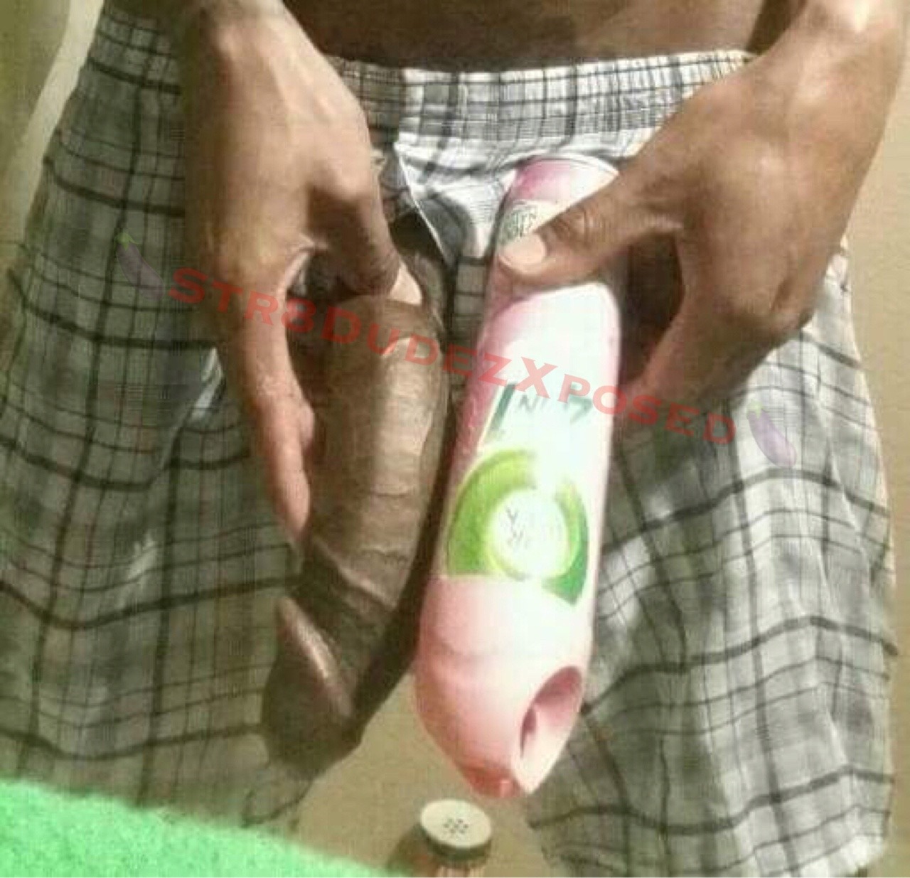 str8dudezxposed:  Here is Don 6'5 big dick ass Http://www.Str8DudezXposed.tumblr.com