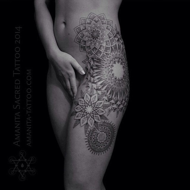 womenwithink:  By @mikeamanita #geometrical #sacredgeometry #dotwork #blackwork #blacktattoo