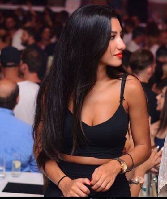 winged-perfection:  Ioli- hot beautiful hosty from Ellinair