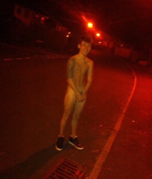 exclusivekiks:  19 yr old, Jake Sims from X-Factor (UK) boy band, “Stereo Kicks” gets exposed 💋💋💋 Follow me: http://exclusivekiks.tumblr.com/ 