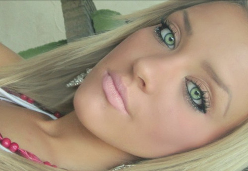 bestofbarbie:  http://bestofbarbie.tumblr.com 