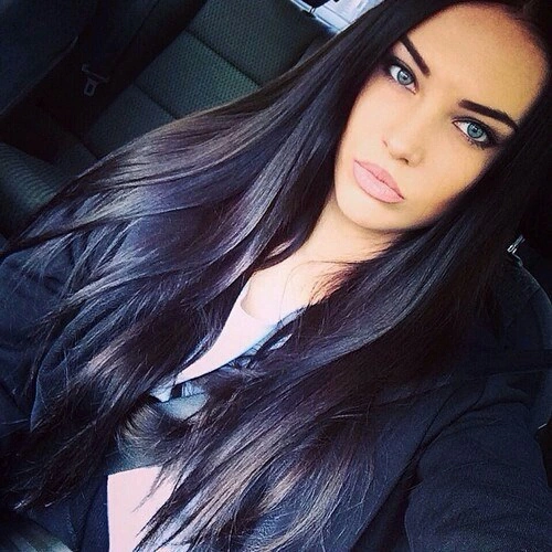 glamourqueenn:  beautyselfiess:  ✨  ❤  Unique beauty!!