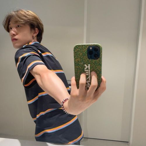 A Collage Of Yedam Breaking His Arm For Pics