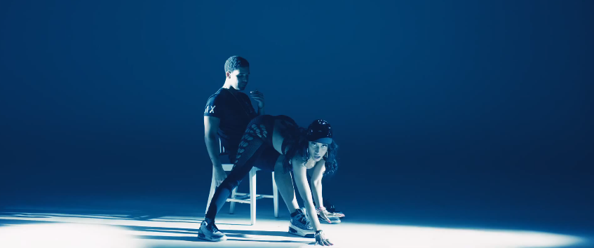christinefriar:  I. love. the. Anaconda. video. but the writeups I’ve been seeing