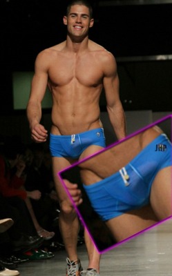 guys-with-bulges:  Chad White couldn’t help getting an erection on the catwalk! MEOW!! 