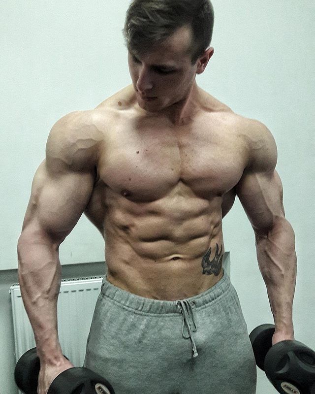   Евгений Михайленко ( @eugene_aesthetics_official )