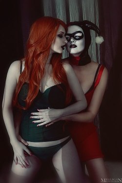 groteleur:  Poison Ivy vs Harley Quinn Would your favorite heroes/heroines be good or bad in bed? Let’s find out! 