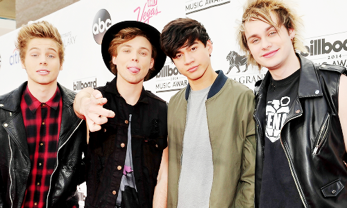 lashteon:   BRITS 2014 | BBMA 2014 | MTV VMA 2014 - Red Carpet 