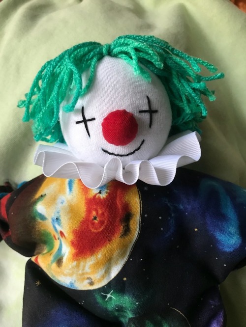 macky-z: My clown plushie is finally done!  I’ve been working on this guy off and on for 