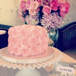 coutureandchanel:  roserai-e:    ✿rosy blog✿ and check out my advice blog here ♡    Want this cake!!!♡Rosy blog, I follow back all similar♡ 