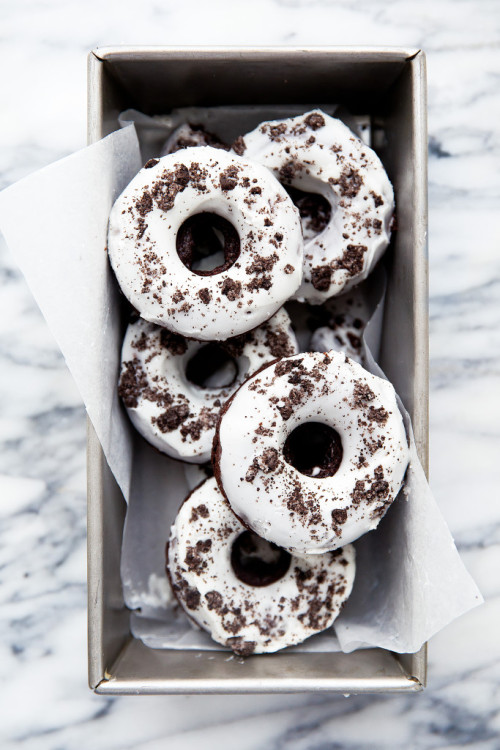 blazepress:  Homemade Oreo donuts.