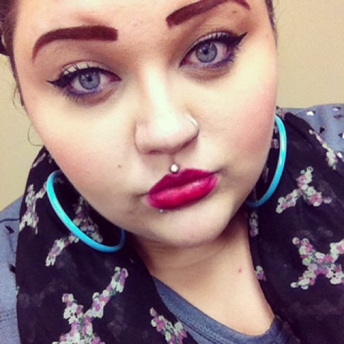 biggirliscute:  My face is so fuckin crooked lol #Myself  Gorgeous