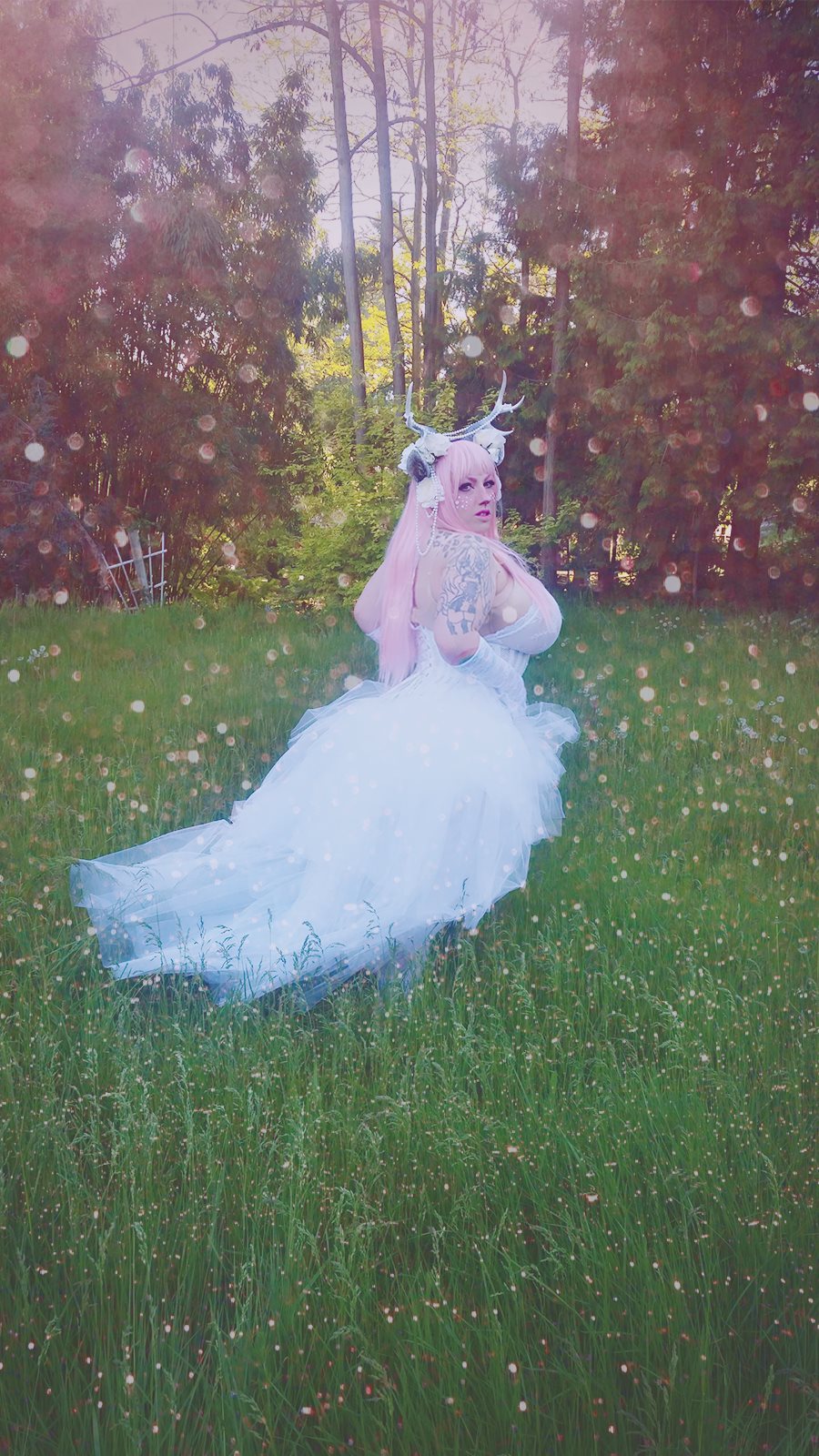 amy-villainous:  Dolli Haze and I fauning it up! Antlers by Idolatre Clothing Co.