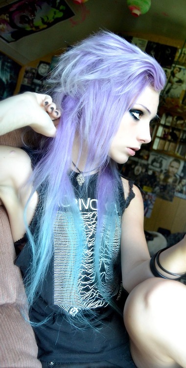 kissmeyoufuckingslut:  fa11en-angels:  sweetcuties:  Follow me for more Cuties :)   ✨Rejects of Society✨   Gorgeous alt people