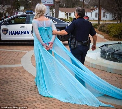have y’all seen pics of cosplayers being arrested... - Tumbex