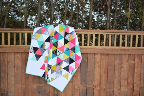 Grid Triangle quilt - Finished!*Hello! It’s been a while … a long while :). I hope you are do