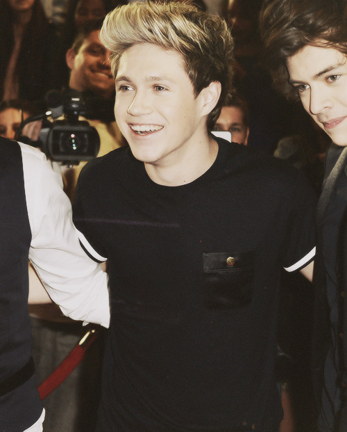 wantmetostays:  Niall on The X Factor red carpet. 
