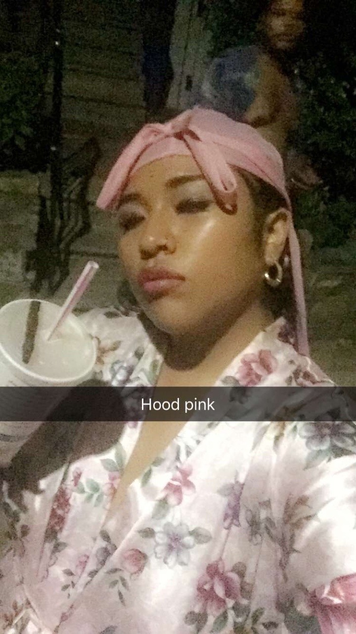 gothicanbullshit:  Me in many moodzzz   ughhhhh my best friend is so pretty wowowowowowow