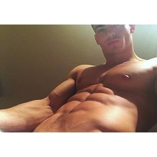 lumbrjax:  Instagram user @grandishekov http://ift.tt/1MCmHlm 