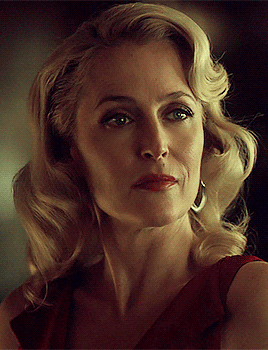 GILLIAN ANDERSON As BEDELIA DU MAURIERHannibal 3x01