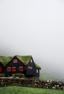 mitlas:  Kirkjubøur - Faroe Islands (by