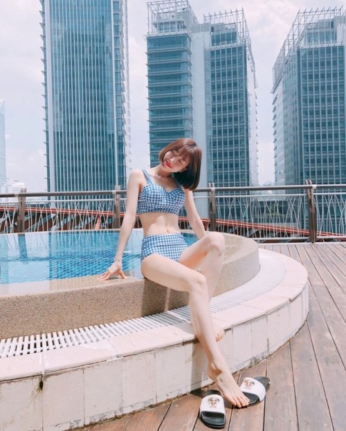 ☀️The sun’s out with @sunnydahye
.
👙Roseate - Plaid High-Waist Bikini (US$15.90) 🔎"1063790551"
.
☀️Making your 1st purchase? Be sure to checkout with coupon 🔸YESSTYLE🔸: Get *Free worldwide shipping + *Extra 10% off when your order is US$ 35 or...