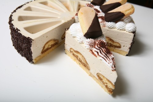 XXX lets-just-eat:  mousse like cheesecakes  photo