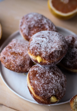 fullcravings:  Grapefruit Curd Stuffed Doughnuts