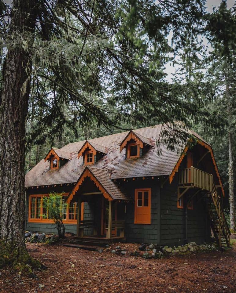 I need a weekend on a Cabin 🖤
