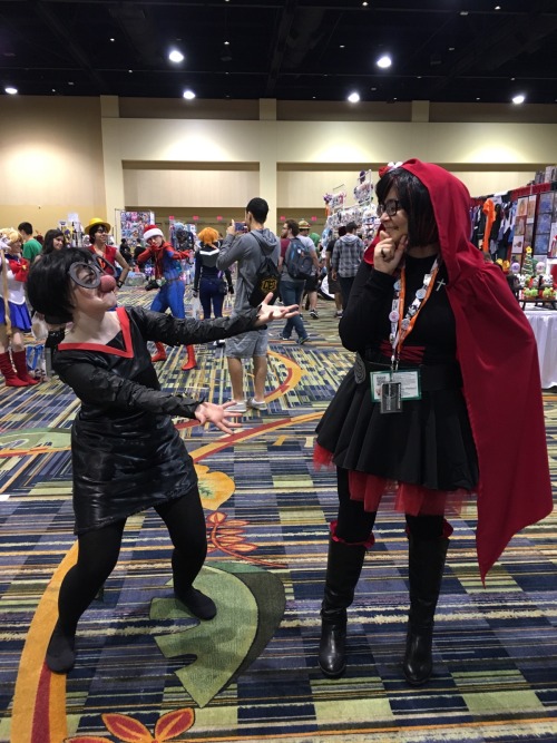 the-mighty-birdy:emmajiqrubini:I cosplayed Edna Mode from The Incredibles at Holiday Matsuri and nee
