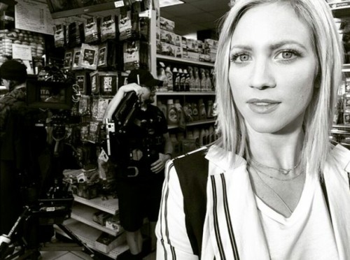 thebardenuniversitybellas:  Brittany Snow:   A dog, a cat and the cast of #someoneGreat sing in a bodega -a love story from @jennkaytin. ❤️