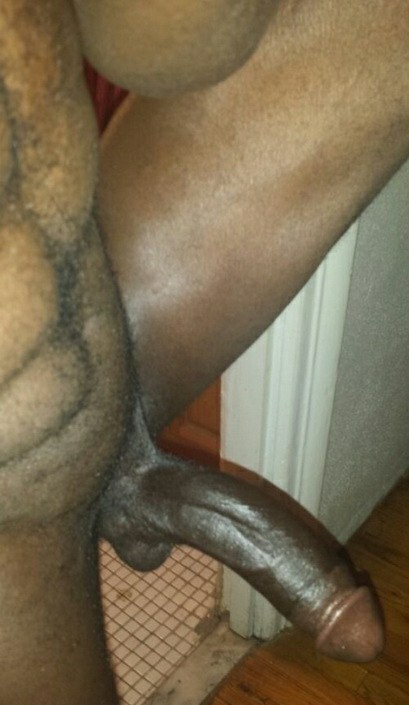 lenin66:  Black macho schlong ready to be serviced.  damn&hellip;. would love