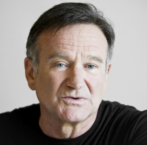 bubblegum-cotton-candy-romance:  One of the greatest Voice actors of all time, Genie and Mrs Doubtfire was found dead today at Age 63. Rest In Peace Robin Williams http://variety.com/2014/film/news/robin-williams-found-dead-in-possible-suicide-1201280386/
