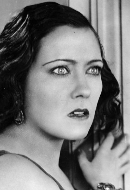 Gloria Swanson Nudes &amp; Noises  