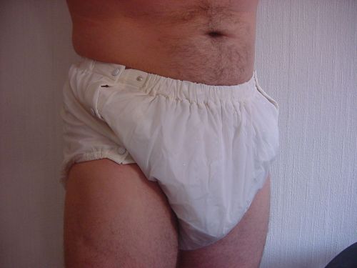 luierbink:  French plastic pants