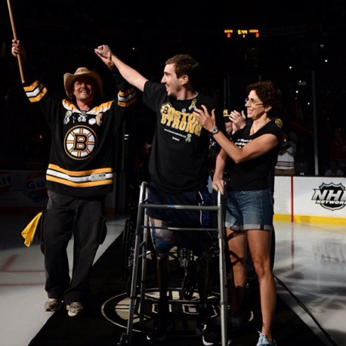 Jeff Bauman, standing with Carlos Arredondo, raised the ‘Boston Strong’ Fan Banner before Game 6 here at TD Garden #BostonStrong #nhlbruins