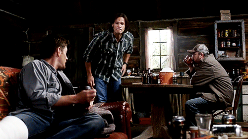 frozen-delight: SPN Parallels: Sam and Dean + tossing things at each other BONUS: