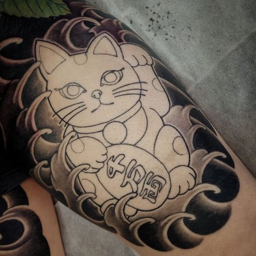 #招き猫 #まだ途中 #sleevetattoo #backpiecetattoo LINE: @ blackeyes Mail: tattoo@black-eyes.jp #武蔵梵天 #彫浅 #高津