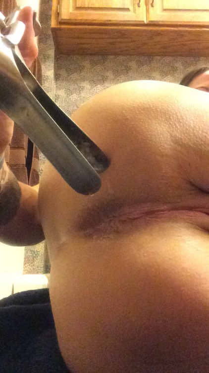 naturalass:  bigbulletwants2seeitall:  Anyone up for some late night stretching;)  Wouaw !