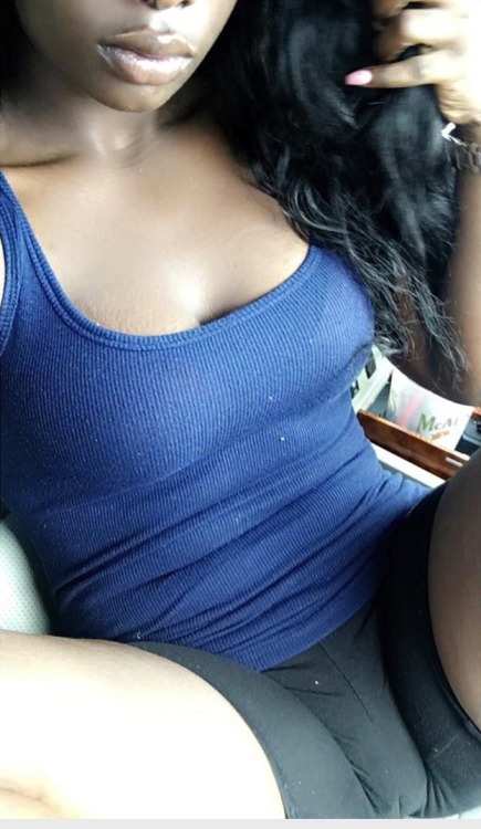 amateurblackgirls:  constantlyliving21 Submitted       female (23) from Atlanta, Georgia