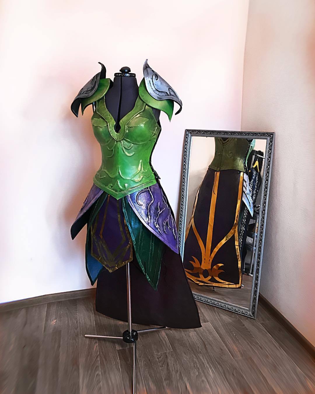 Keeper&rsquo;s Robe from Dragon Age Inquisition now in my store. It&rsquo;s craft armor made by worb