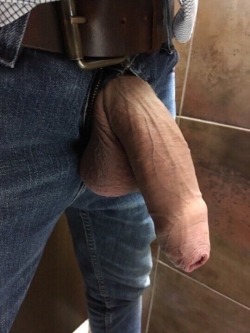 mrbigdick98:  cockdickpijaverga: uncut-ass-fan: