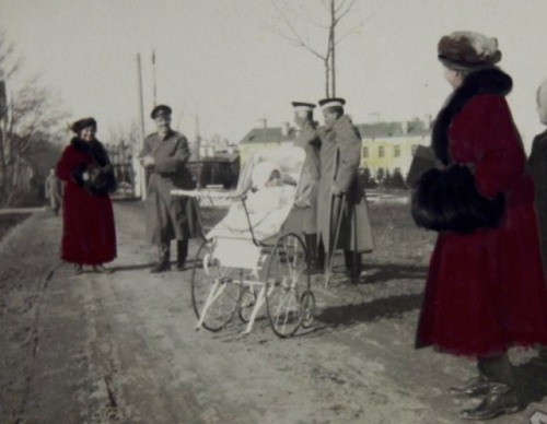 romanovphotography: Grand Duchesses Maria and Anastasia Nikolaevna on a walk with locals at Fyodorov