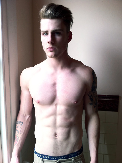 prestidigitasn:  Thomas Davenport Home Page   |    Male Models Tags    |   Archives