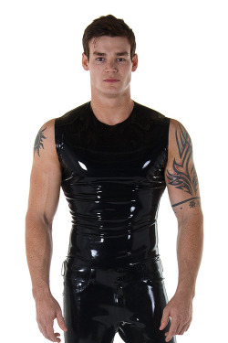 punkerskinhead:  handsome in the right gear…..rubber