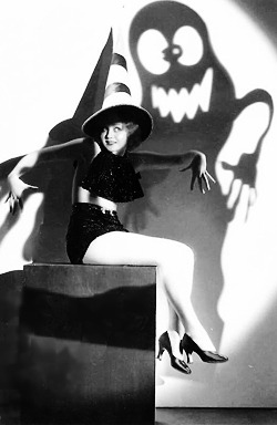 gravesandghouls:  Old Hollywood Pin-ups Row adult photos