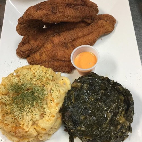 afro-arts:  Taste of Flava   tasteofflava.com // IG: taste_of_flava  Newark, NJ  CLICK HERE for more black owned businesses! 