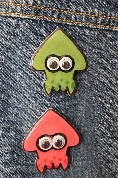 twokittensboutique:Splatoon Pins via Two Kittens Boutique on Etsy.