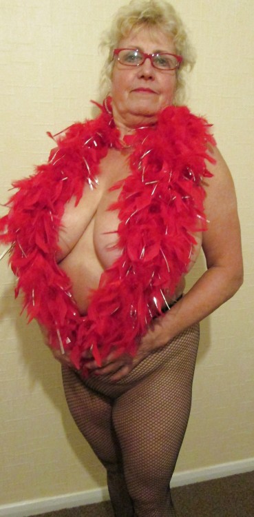 vroom23:Would love to take this lady to bed..I would Eat her all night